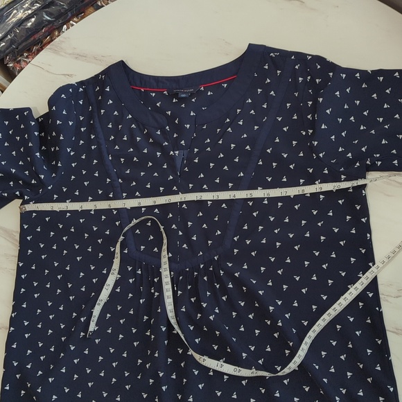 TOMMY HILFIGER NAVY BLUE BLOUSE SIZE LARGE - Picture 10 of 13